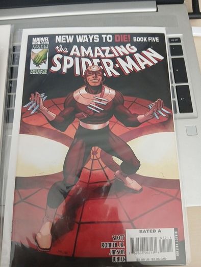 7 x Amazing Spiderman comics