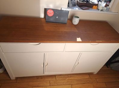 sideboard
