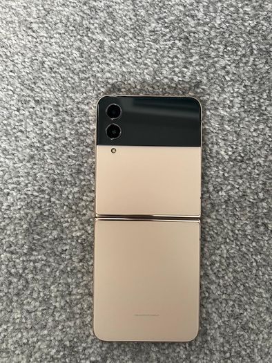 samsung galaxy Z flip 4