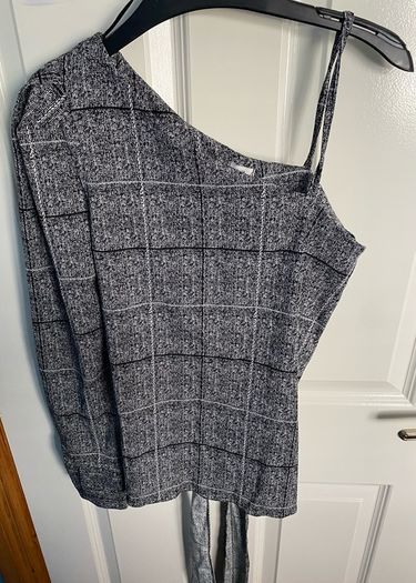 River Island top size 10 BNWT