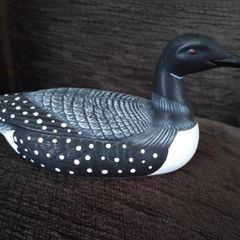 Vintage Duck figurine black & white, carved Wood Look
