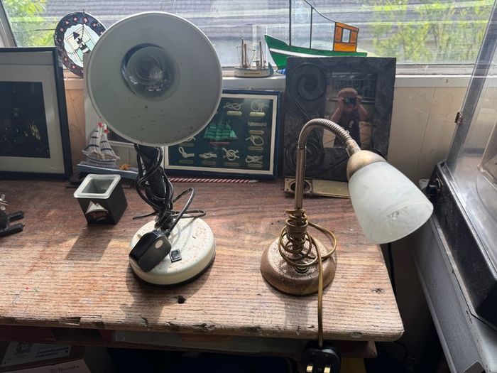 free pair of desk lamps