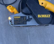 dewalt belt sander 110v