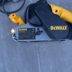 dewalt belt sander 110v