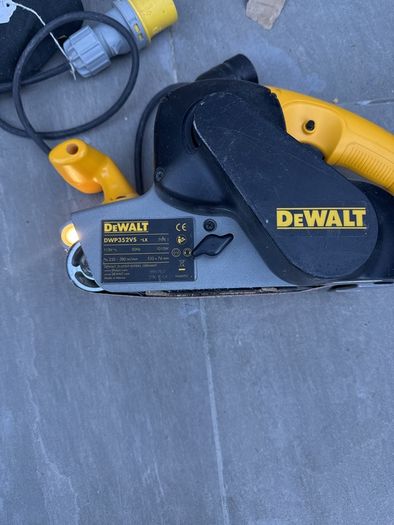 dewalt belt sander 110v
