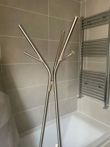 free clothes hanger