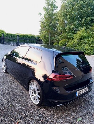 Volkswagen Golf -2 Door-Deep Black Pearl Metallic