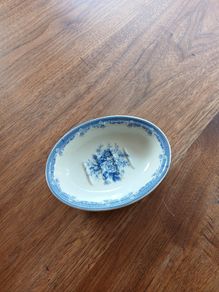 Vintage Powell Craft Cuddra Collection Blue Rose Soap Dish.