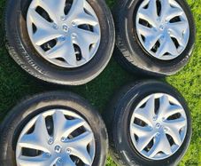 Set of 4 Steel Wheels (with hubcaps) 5x114.3