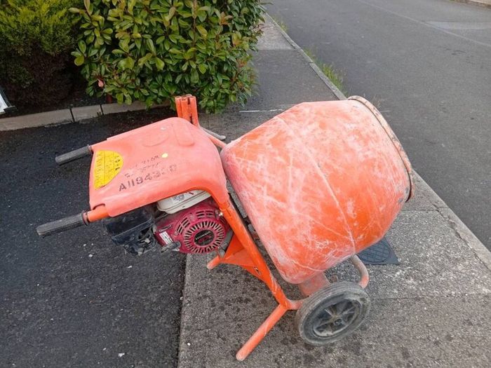 Bell petrol mixer