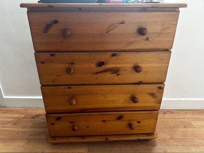 Solid Wood Bedroom Furniture Set