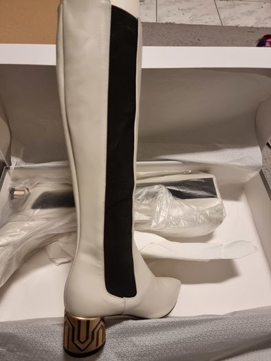 Pollini Ladies Stivale Full Leather Boots Ivory Colour EU 36 , UK 3 - 3.5 UK