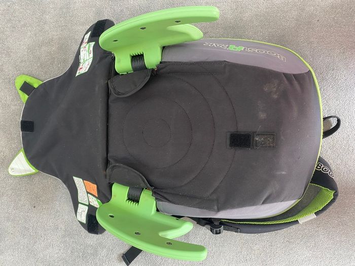 Boosta pak Travel car seat