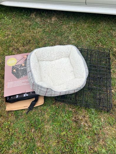 Dog Crate bundle. Small to medium size dog.