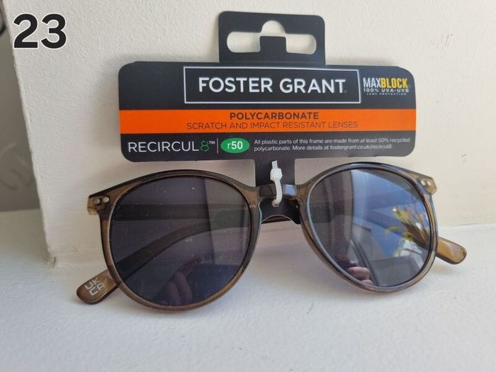 Foster Grant Sunglasses Brand New (2 for 15 Euro)