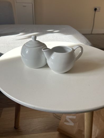 Sugar Bowl & Milk Jug Set
