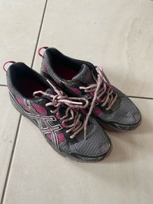 Asics shoes size 6UK