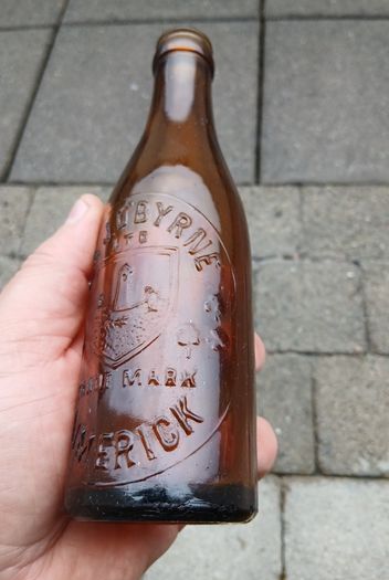 Vintage Limerick J. J. O'Byrne bottle