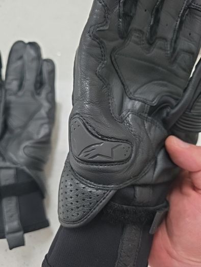 Alpinestars GT-S X gloves.