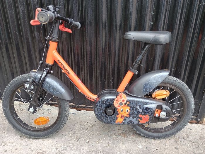Kids bike with 14 inch wheels (small)
