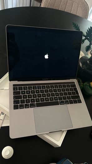 MacBook Pro 13" 2019