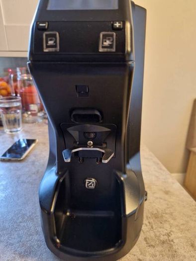 Nuova simonelli grinder
