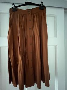 Tan Skirt with pockets