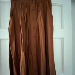 Tan Skirt with pockets