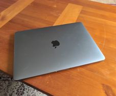 Apple MacBook Pro