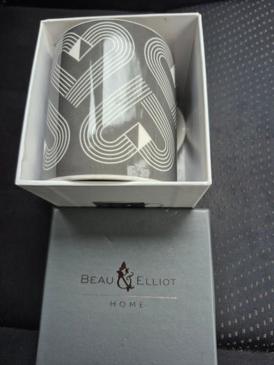 Beau Elliot mug