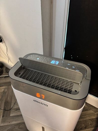 electriQ Dehumidifier