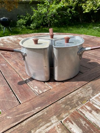 Vintage 1930's Crown Merton cooking set