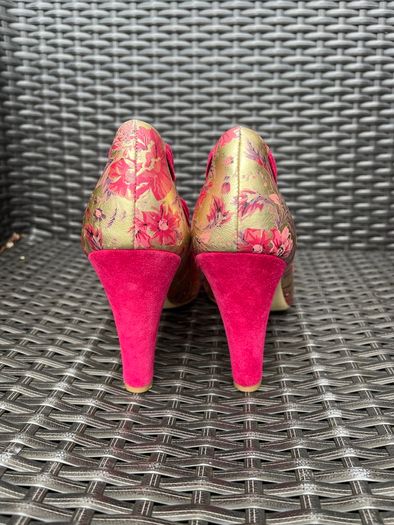 VINTAGE style shoes from Office