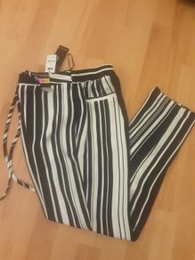 Trousers  ..  Casual Lightweight Stripped Joggers .. Size: Small .. (36 - 38 EU)