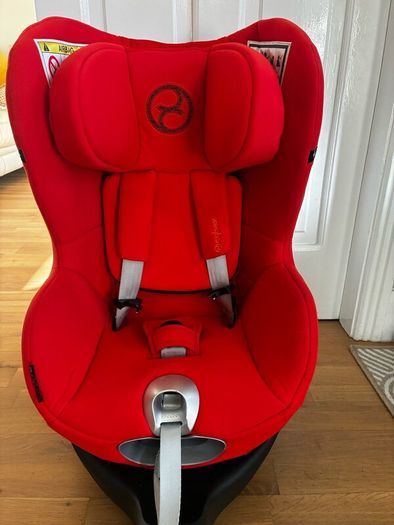 Cybex Sirona I size platinum carseat and isofox