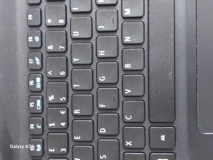 Acer Aspire ES 15, AMD Dual-Core Processor E1-7010, 1.5GHz, 4GB Ram, 1 Terrabyte HDD, Windows 10, Microsoft Edge, Chrome and VLC