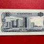 Singapore  1  Dollar. 1967  uncirculated ) Image 2