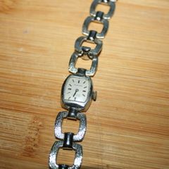 Vintage Pratina 17 Rubis Mechanical Watch (in working order)