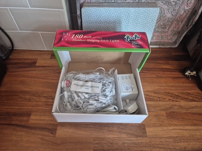 Christmas clear icicle lights 180 bulbs