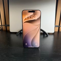 iPhone 15 Pro Max (256GB, Natural Titanium)