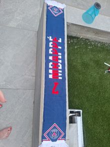 PSG Mbappe scarf