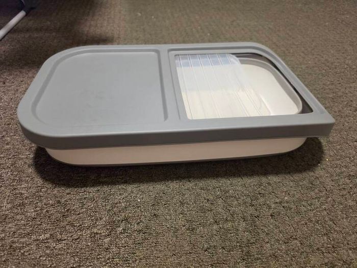 Dog food container collapsible