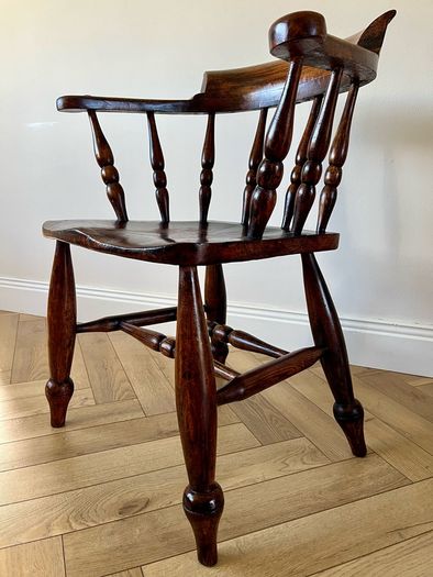 Antique Smokers Bow / Captains Armchair