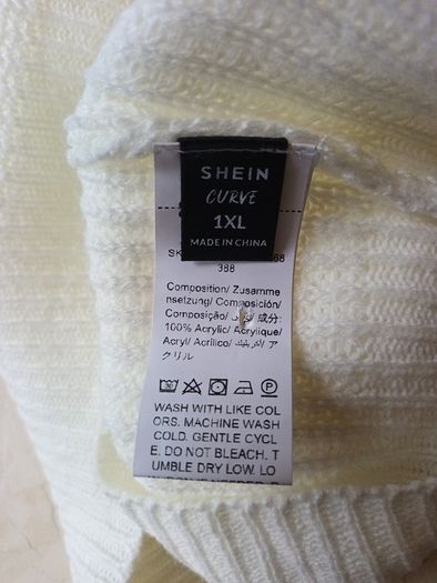 Shein Small Heart & Flower Jumper.    S. 1X - 18.  New-  Tag.