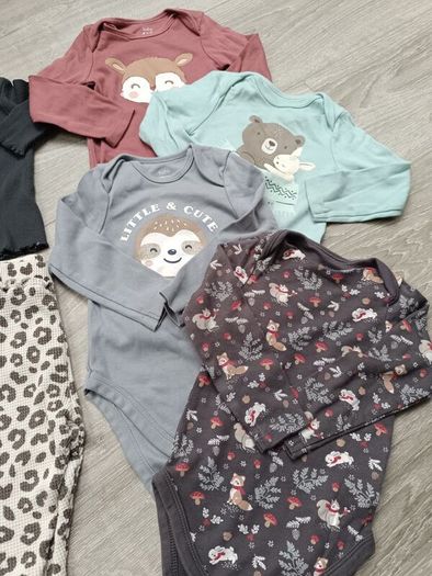 Baby girl clothes 9-12m