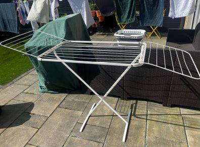 clothes horse