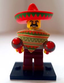 Lego CMF COL02-1: Mariachi / Maraca Man (2010) 100% Complete