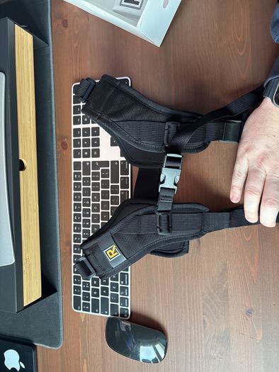 Black rapid DR-1 double camera strap