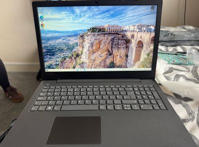 Lenovo i5  12GB RAM 256GB SSD  FAST Laptop (Cheap Work Study Deal Trackpad Fault, Works Perfect with Mouse)