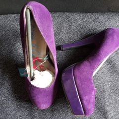 SALE E5   Purple Shoes  Size 5